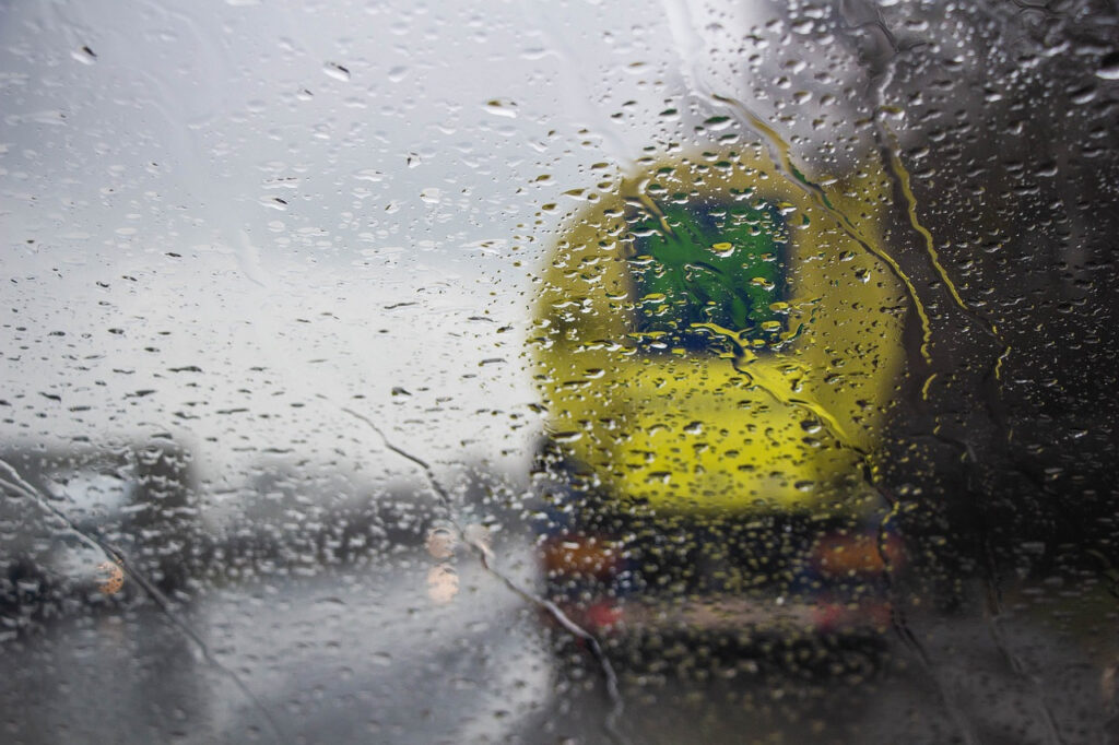 Zdjęcie przedstawia Przed wyjazdem na weekend – zadbaj o fotelik samochodowy dziecka. Bezpłatne inspekcje w fotelik.info.pl